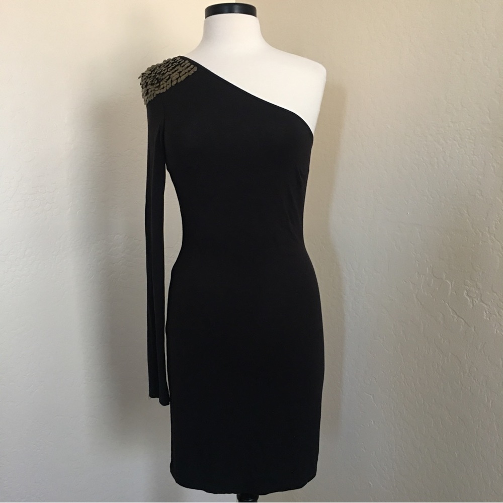 EUC One shoulder Midi black dress, Size: L